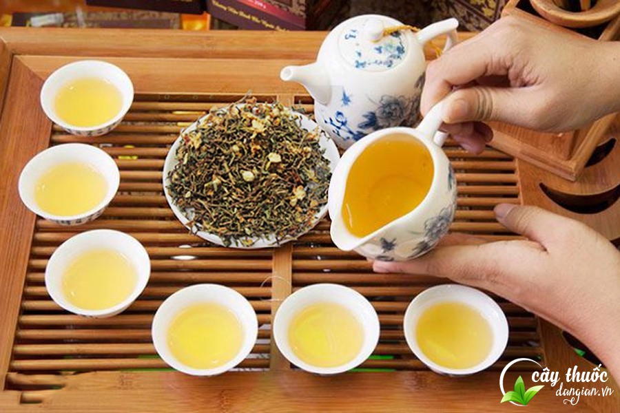 tra-son-mat-hong-sam-giup-ngan-ngua-lao-hoa-da