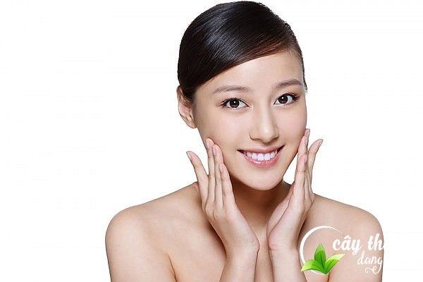 cam-thao-giup-lam-dep-da