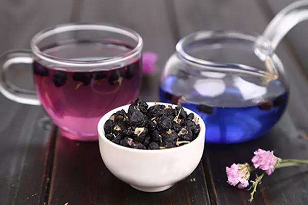 Lưu ý không nên sao vàng hạt kỷ tử đen khi ngâm rượu