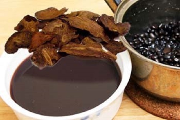 Lưu ý không nên dùng hà thủ ô vào buổi sáng khi còn đói bụng