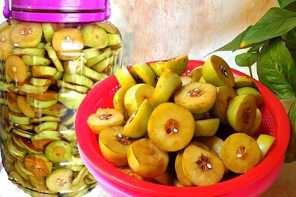 Cách ngâm rượu táo mèo