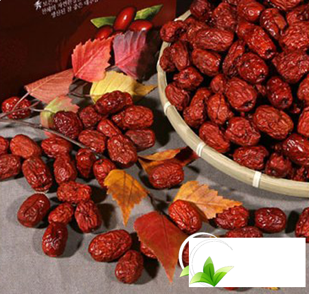 Các bước sơ chế “vị thuốc” táo đỏ sấy khô