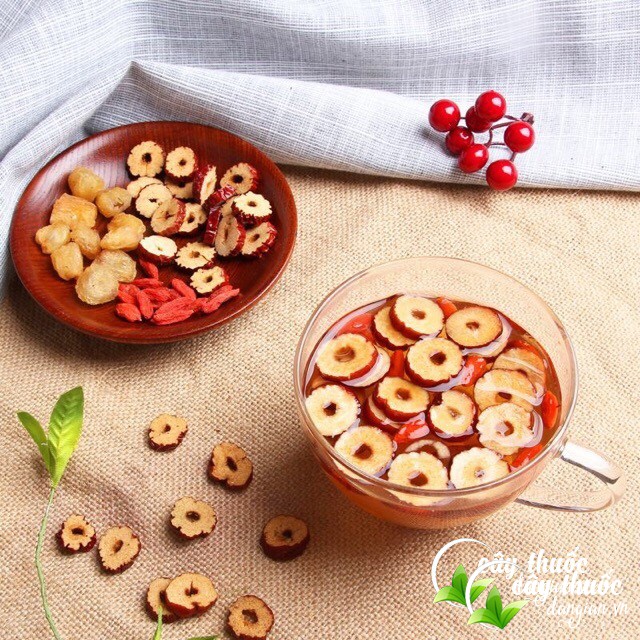 Táo đỏ có thể kết hợp với nhiều loại thảo dược