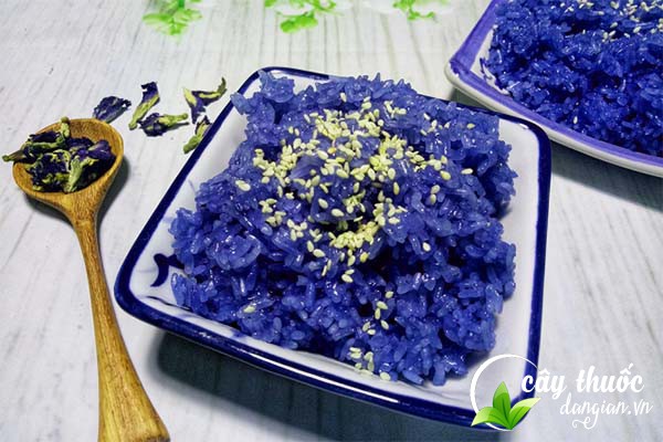 nau-xoi-tu-hoa-dau-biec